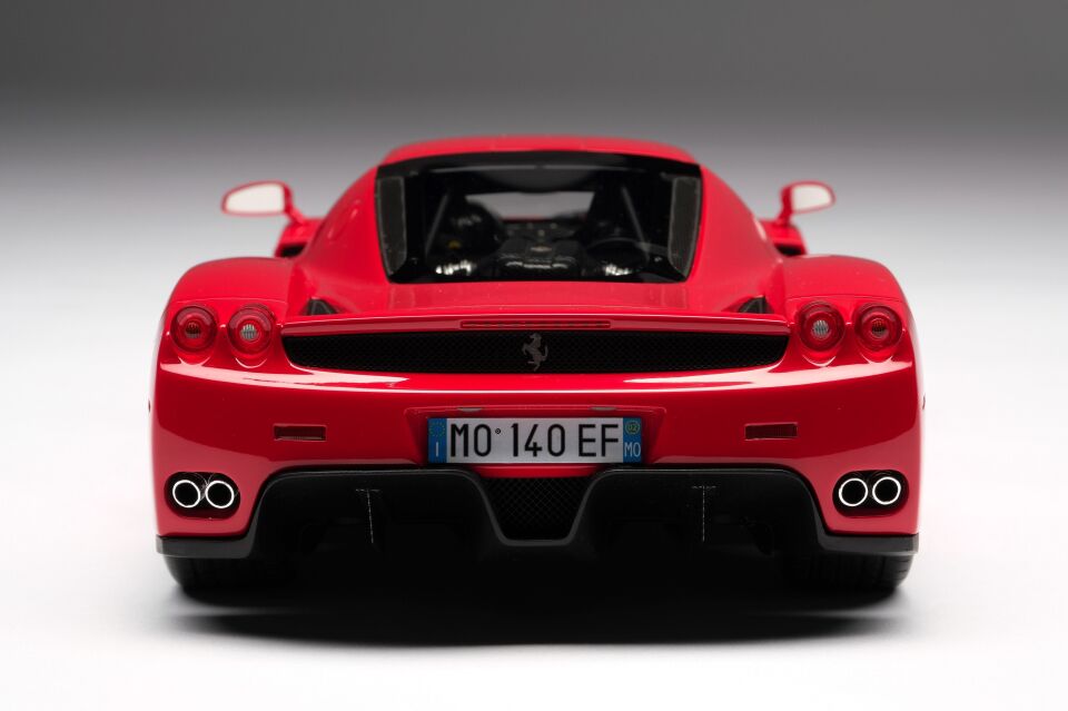AMALGAM Ferrari Enzo 1:18