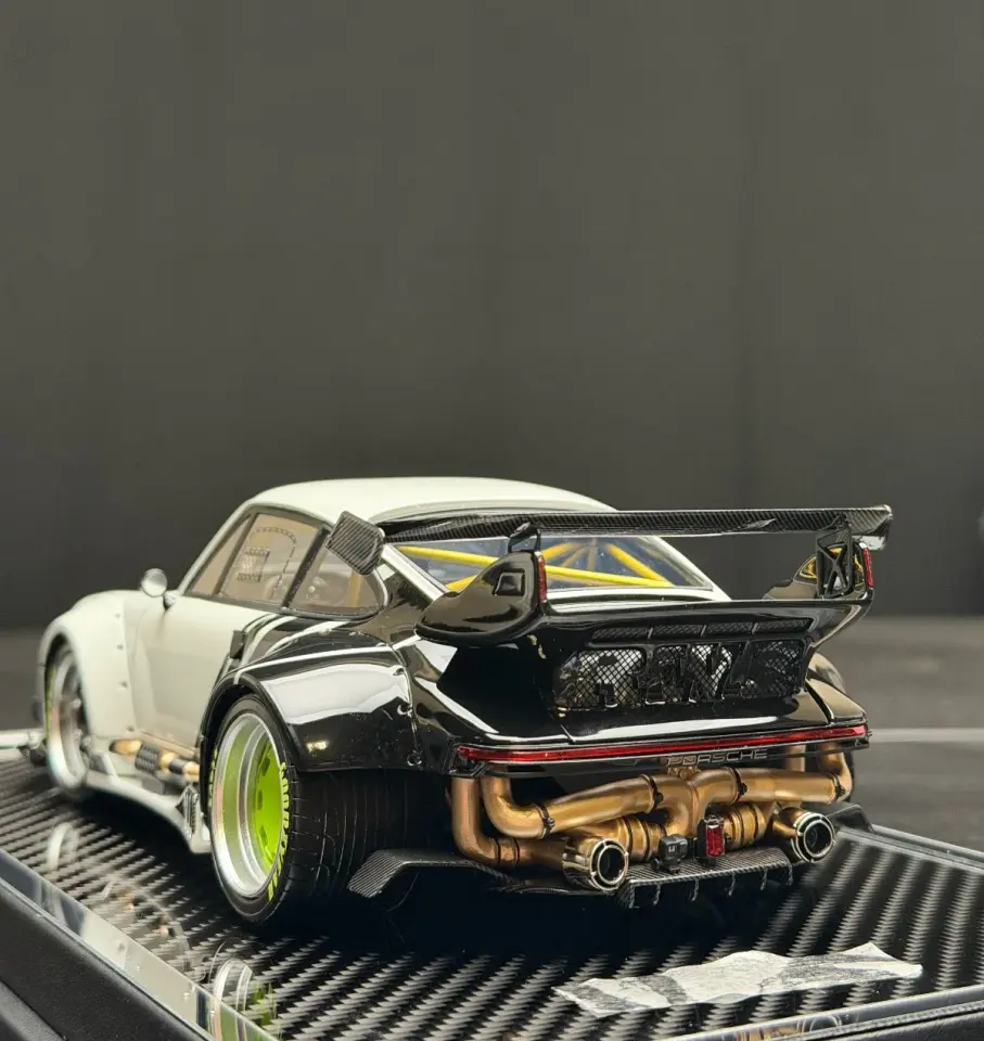 MCM Porsche Carrera RWB 964 Modified Version (Beyaz) 1:18