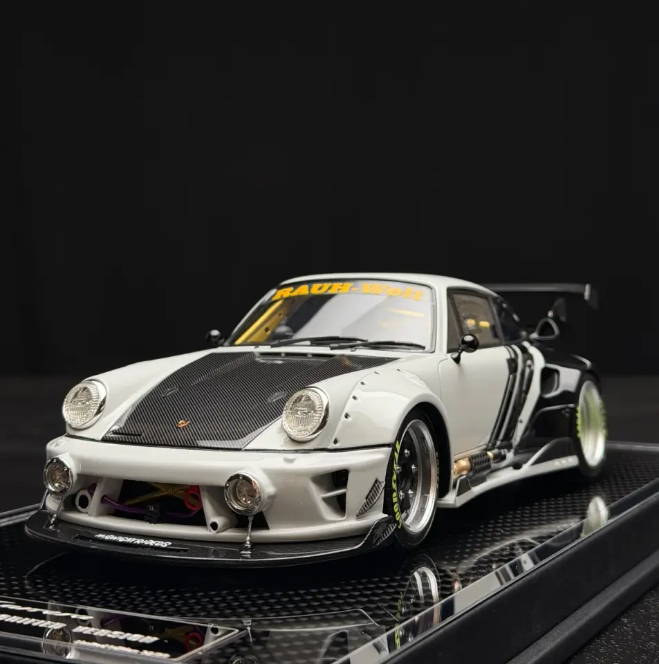 MCM Porsche Carrera RWB 964 Modified Version (Beyaz) 1:18