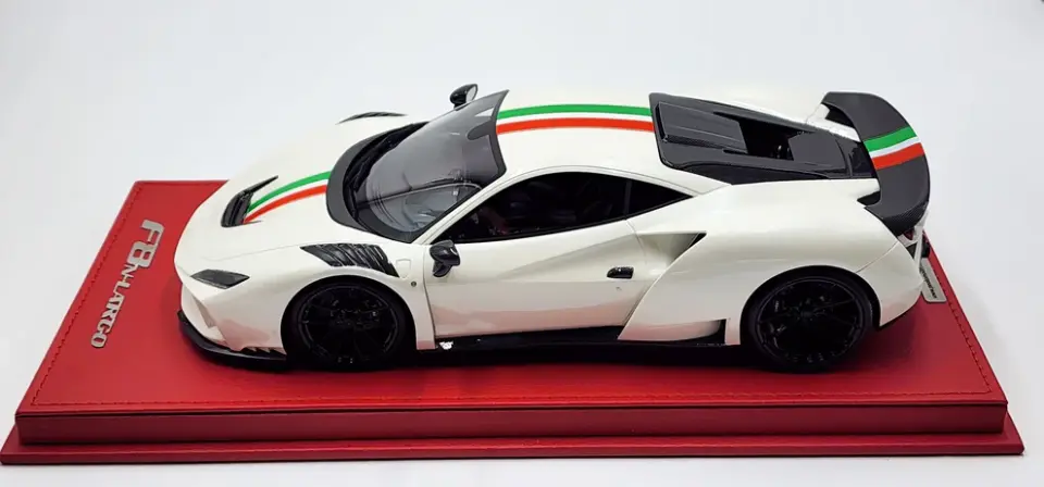 NOVITEC Ferrari F8 N-Largo White Italian Stripe Limited 20 1:18
