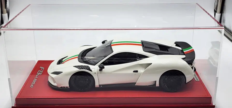 NOVITEC Ferrari F8 N-Largo White Italian Stripe Limited 20 1:18