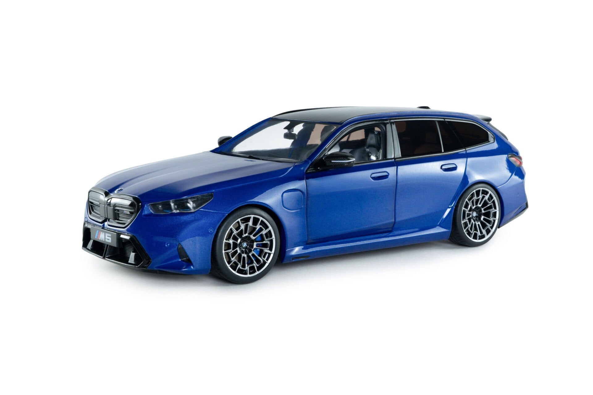 BMW M5 TOURING – M Marina Bay Mavi Metalik – 2024