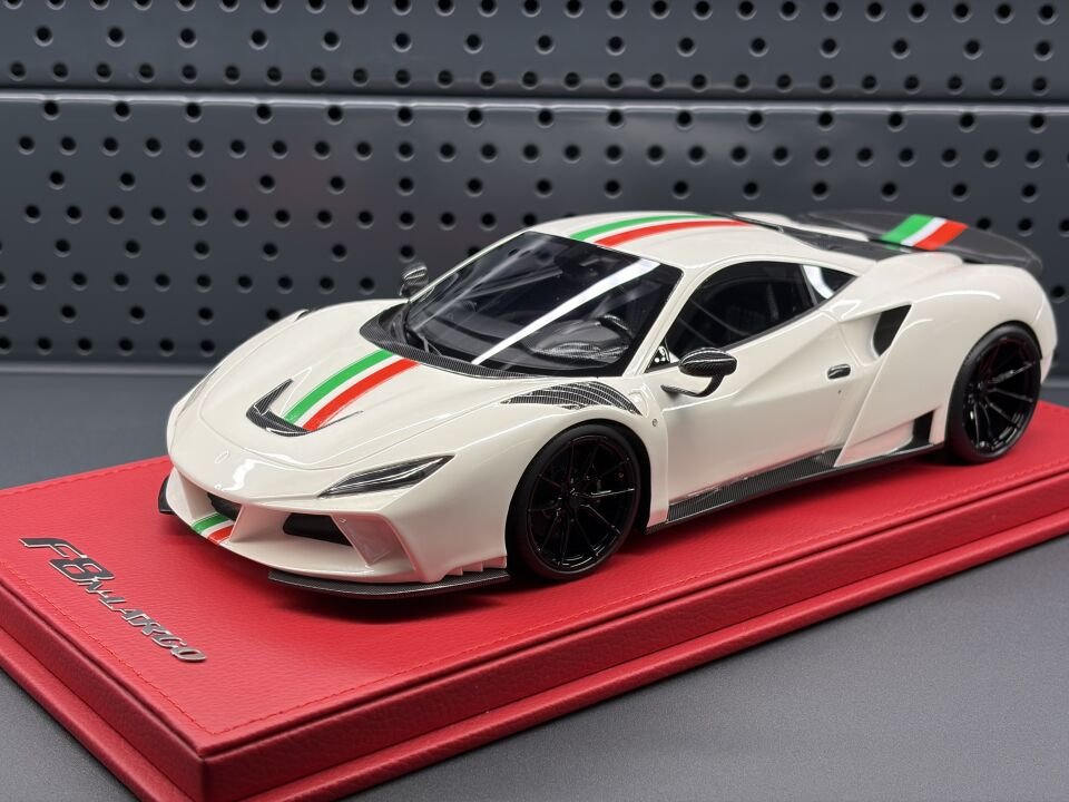 NOVITEC Ferrari F8 N-Largo White Italian Stripe Limited 20 1:18