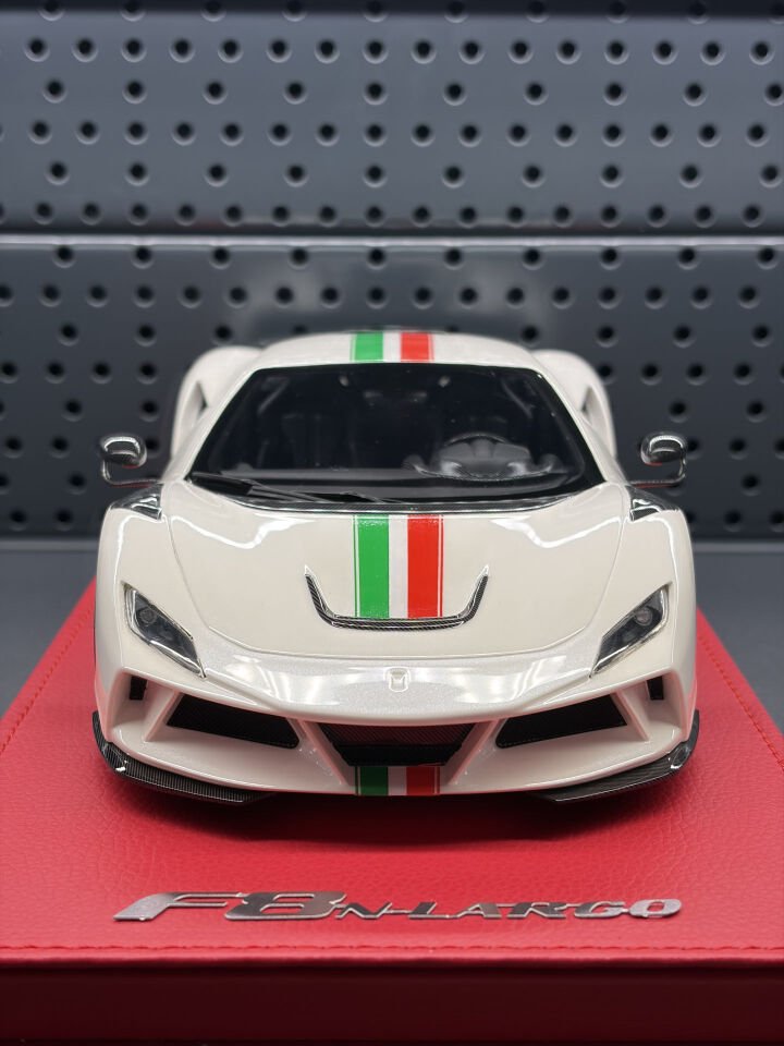 NOVITEC Ferrari F8 N-Largo White Italian Stripe Limited 20 1:18
