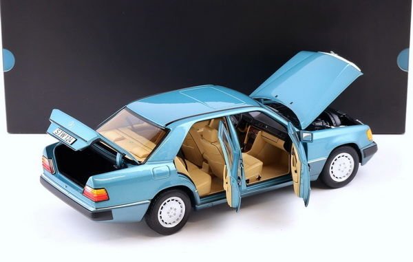NOREV MERCEDES BENZ 230E (W124) 1:18