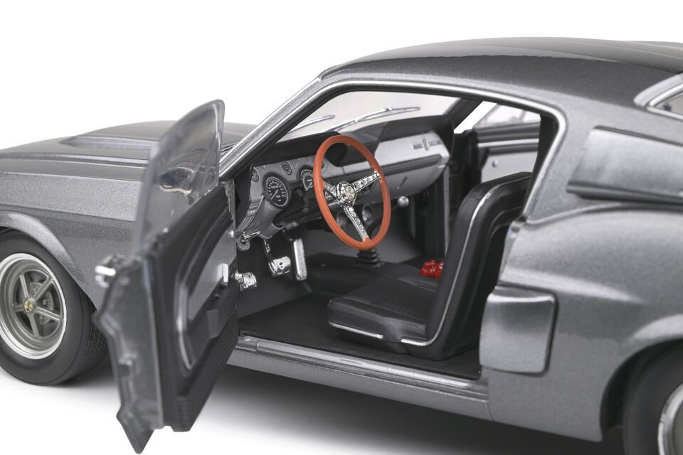 Shelby GT500 – Gri ve Siyah Çizgili – 1967