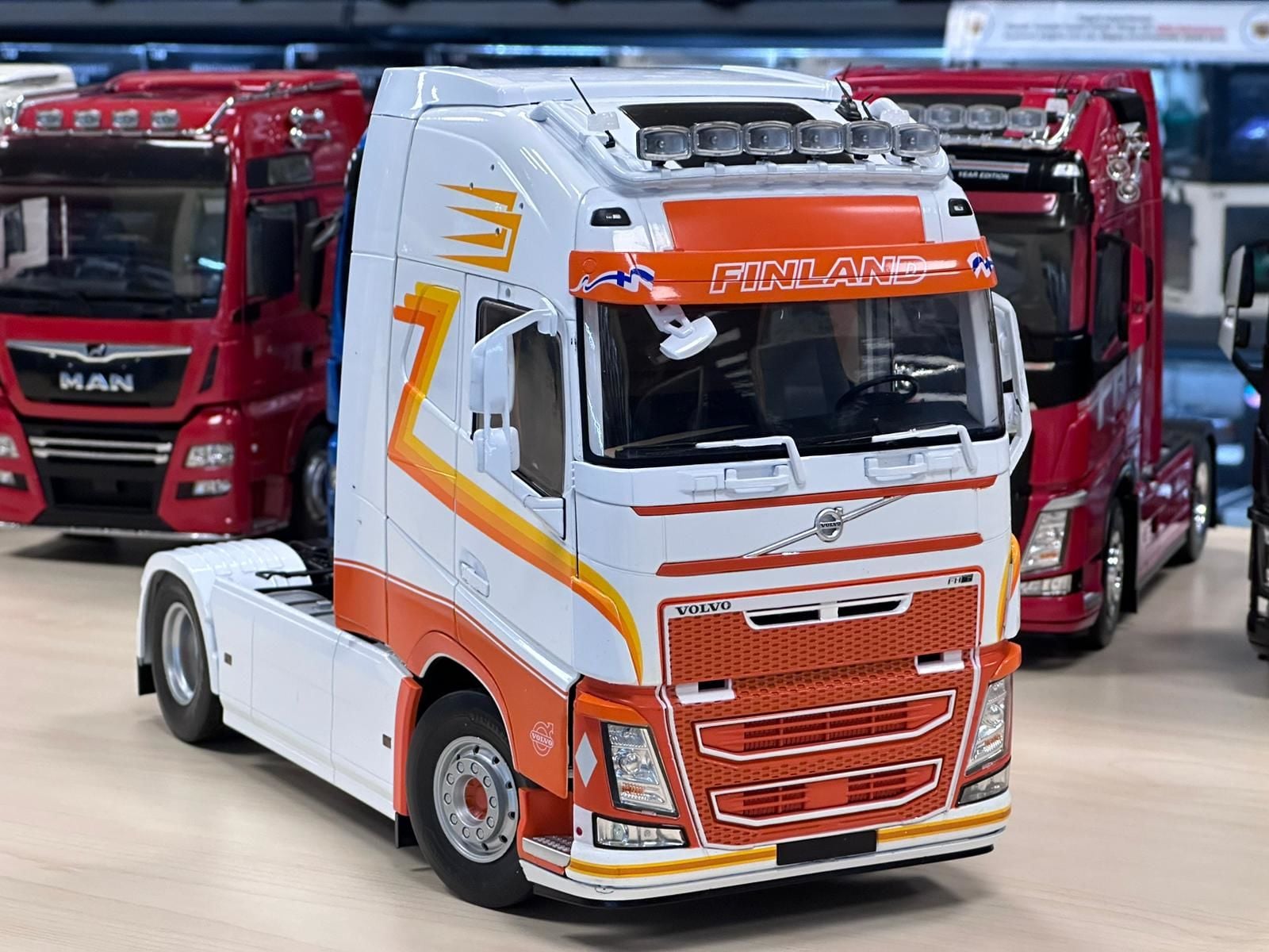 PREMIUM CLASSIXXS VOLVO FH16 XL (30219) 1:18