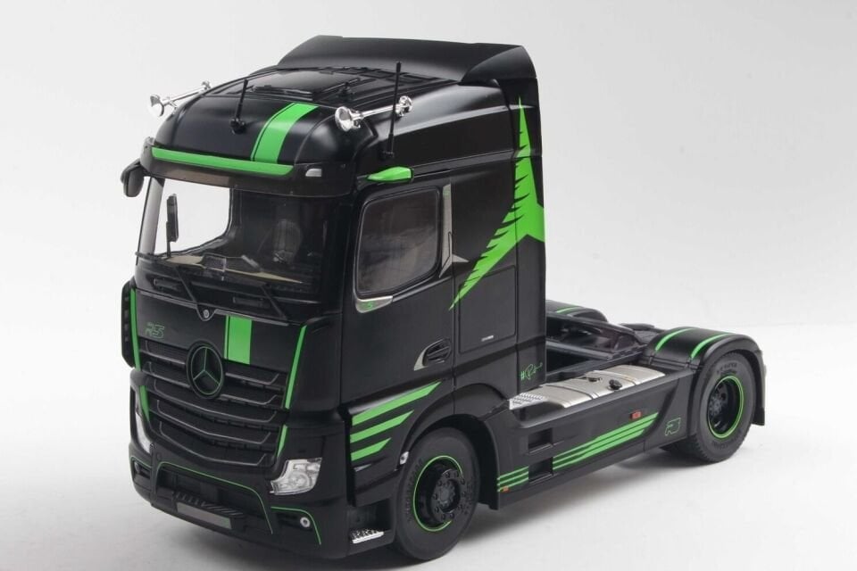 1:24 Solido 2021 Mercedes Benz Actros R5 Italian Collection SZM