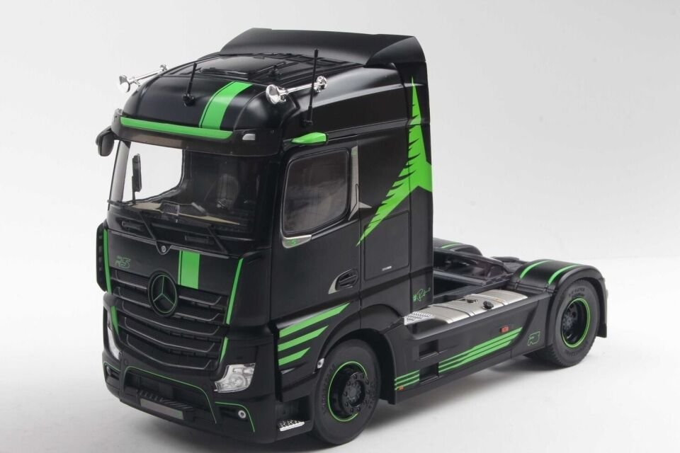 1:24 Solido 2021 Mercedes Benz Actros R5 Italian Collection SZM