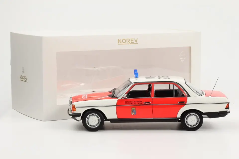 NOREV MERCEDES-BENZ 200 1984 EMERGENCY AMBULANCE 1984 1:18