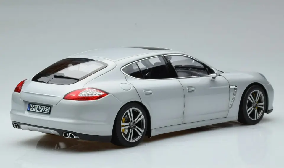 NOREV PORSCHE PANAMERA TURBO 2009 (187609) 1:18