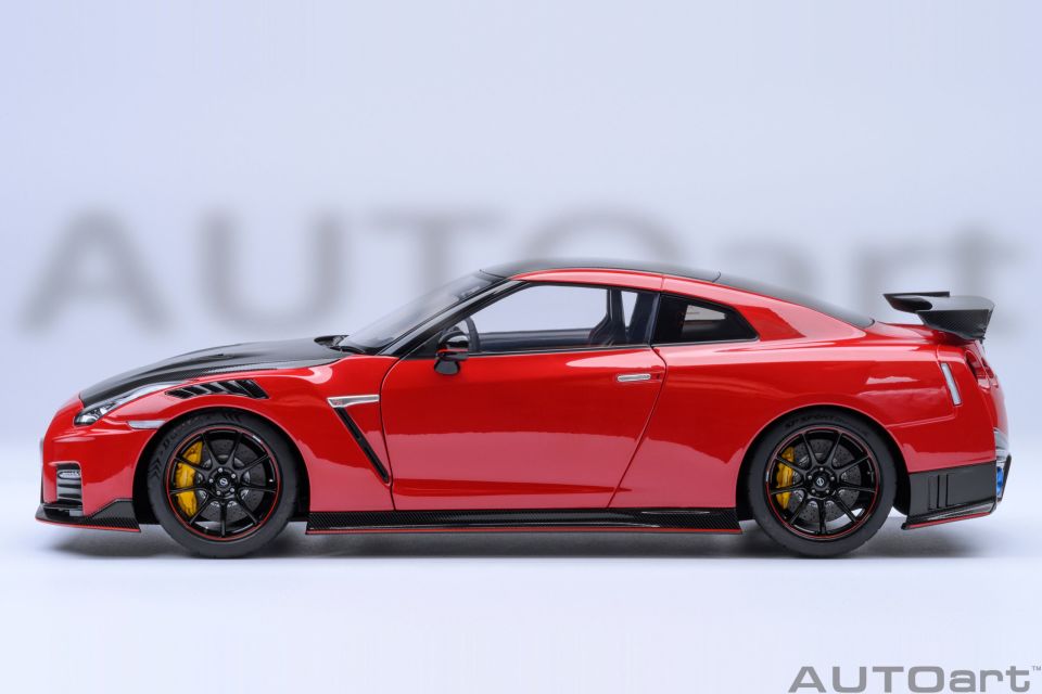 AUTOART NISSAN GT-R (R35) NISMO 2022 1:18