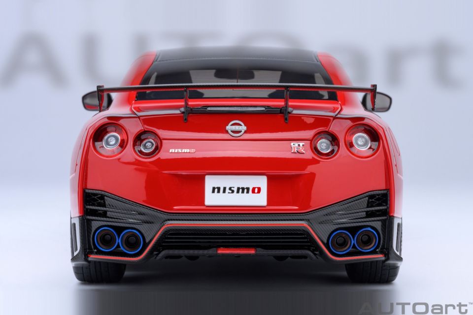 AUTOART NISSAN GT-R (R35) NISMO 2022 1:18