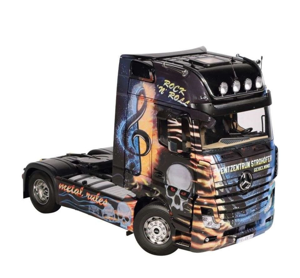 NZG MERCEDES-BENZ ACTROS GIGASPACE 4x2 (1024/01) 1:18