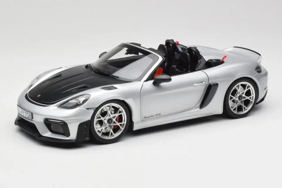 NOREV PORSCHE 718 SPYDER RS WEISSACK PACK GT SILBERMETALLIC 2021 1:18