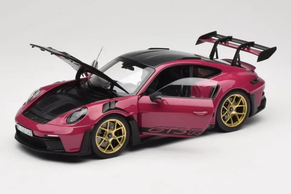 NOREV PORSCHE 911 GT3 RS WEISSACH PACK STRENRUBIN 2022 1:18 (187370)