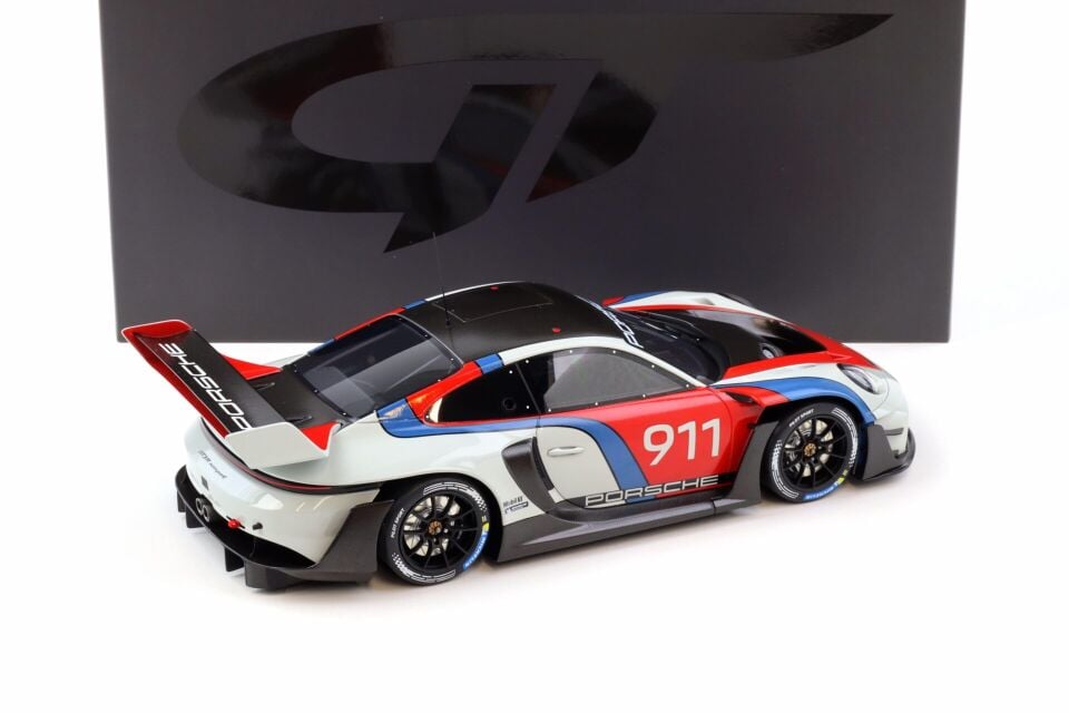 1:18 GT Spirit 2023 Porsche 911 992 GT3 R Rennsport White