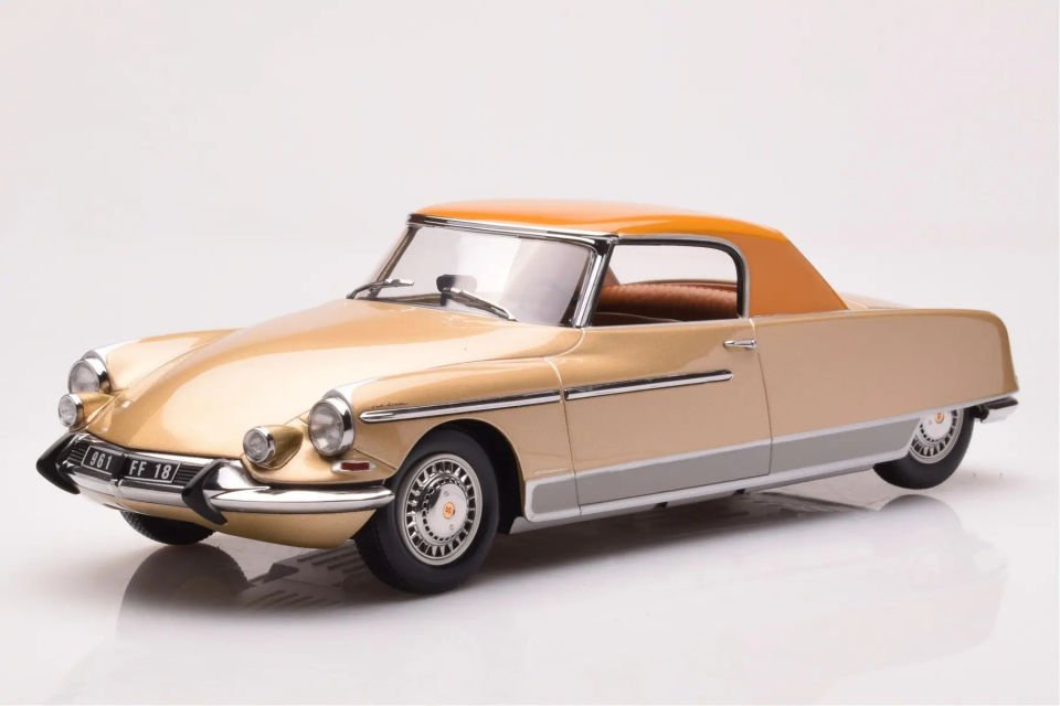 NOREV CITROEN DS 19 LE DANDY BEIGE AND BROWN 1964 1:18 (121570)