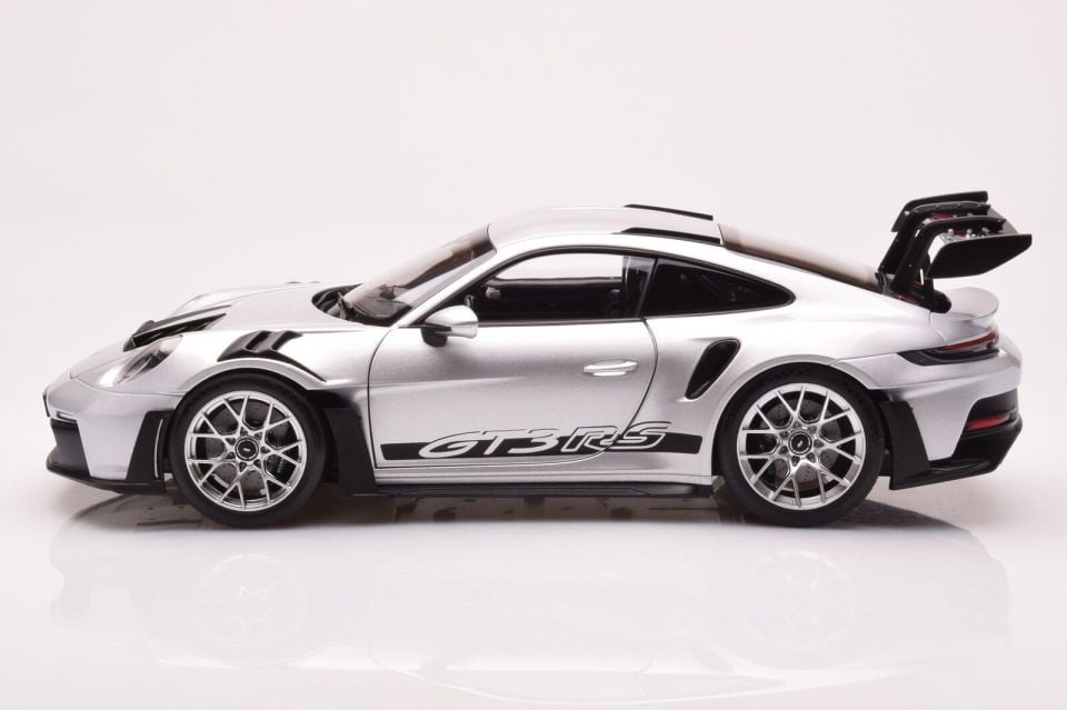 NOREV PORSCHE 911 992 II GT3 RS 2022 1:18