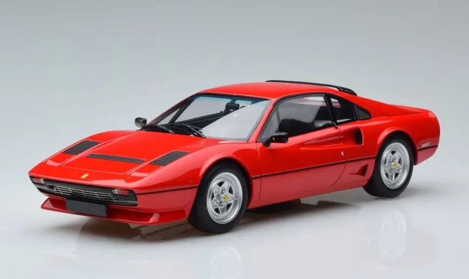 GT SPIRIT FERRARI 208 GTB TURBO 1982 1:18 (GT347)