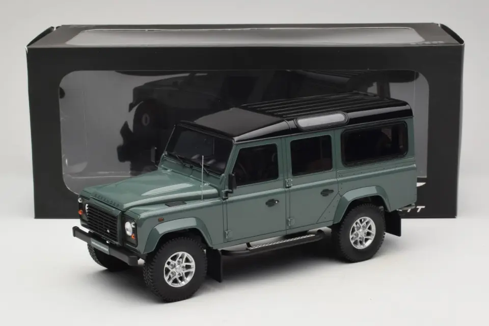 GT SPIRIT LAND ROVER DEFENDER 3 1:18 (GT527)