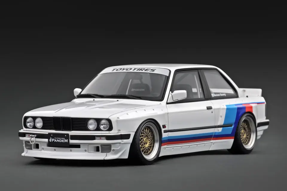 IGNITION  MODEL BMW PANDEM 30 1:18