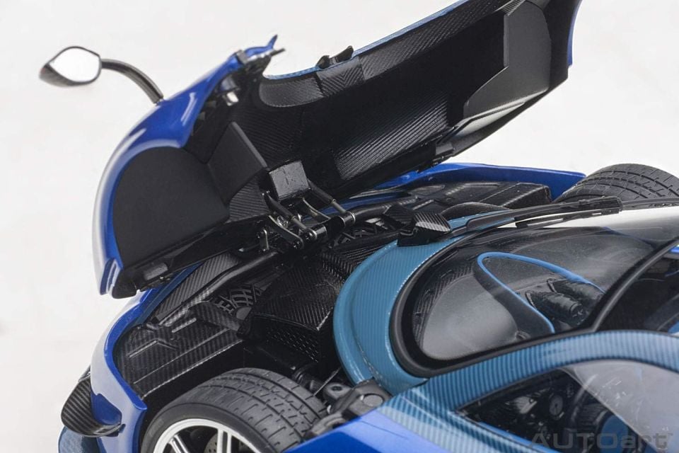 AUTOART PAGANI HUAYRA BC METALLIC BLUE (78277) 1:18