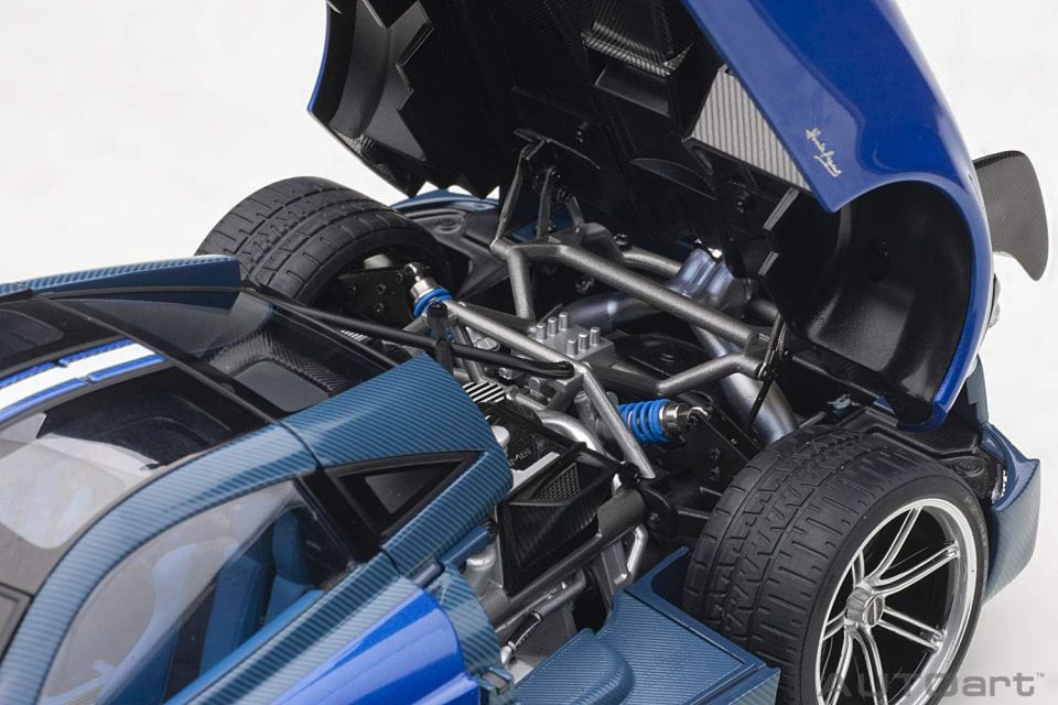 AUTOART PAGANI HUAYRA BC METALLIC BLUE (78277) 1:18
