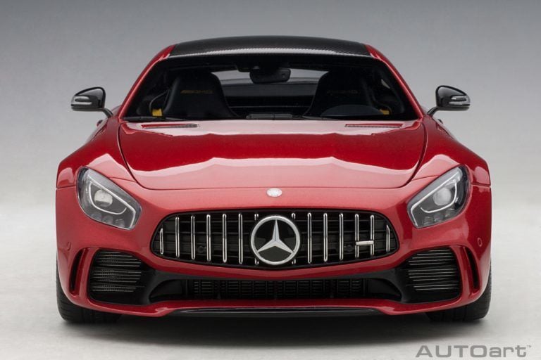 AUTOART MERCEDES BENZ AMG GT-R (76331) 1:18