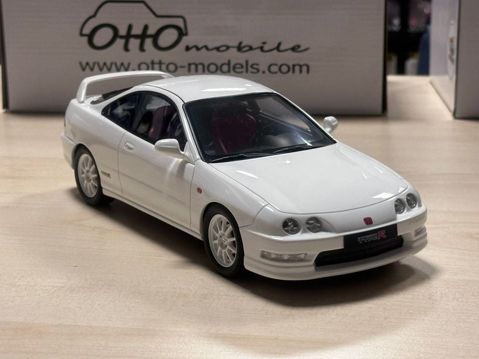 OTTO HONDA INTEGRA TYPE-R DC2 (OT974) 1:18