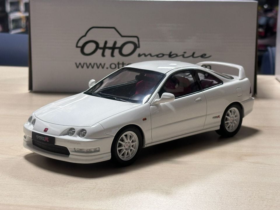 OTTO HONDA INTEGRA TYPE-R DC2 (OT974) 1:18