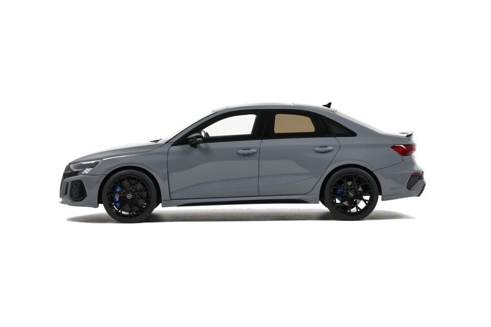 GT SPIRIT AUDI RS3 SEDAN GREY 2022 1:18 (GT885)