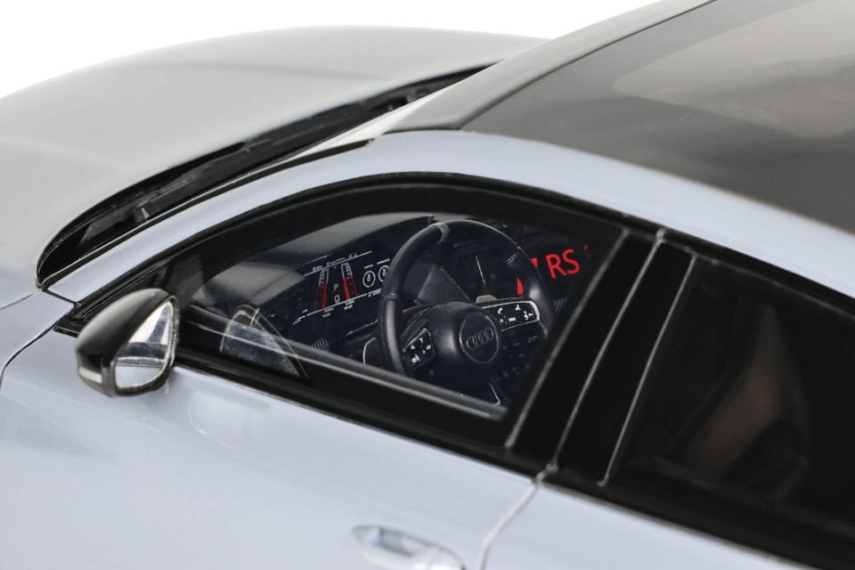 GT SPIRIT AUDI RS3 SEDAN GREY 2022 1:18 (GT885)