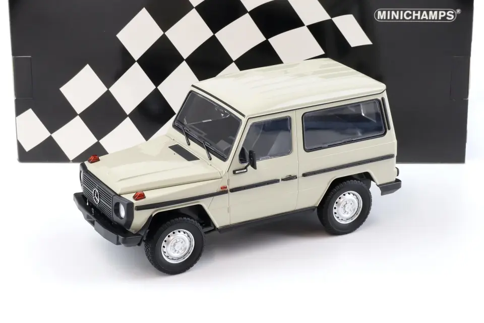 MINICHAMPS MERCEDES BENZ G-MODEL (SWB) GREY 1:18