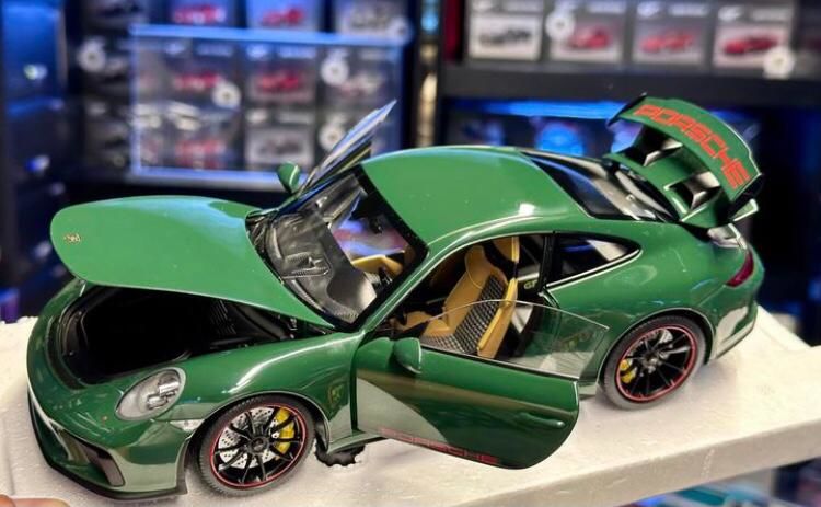 MINICHAMPS PORSCHE 911 GT3 2018 1:18