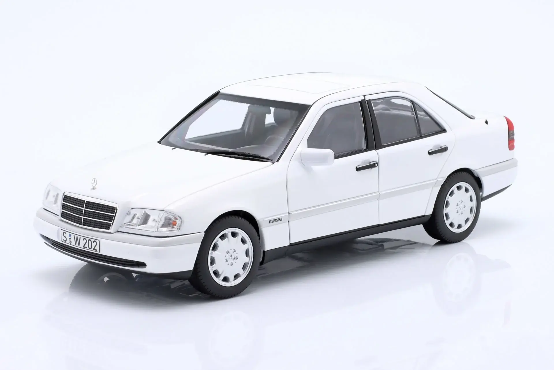 NOREV MERCEDES BENZ C 200 1993-1996 1:18