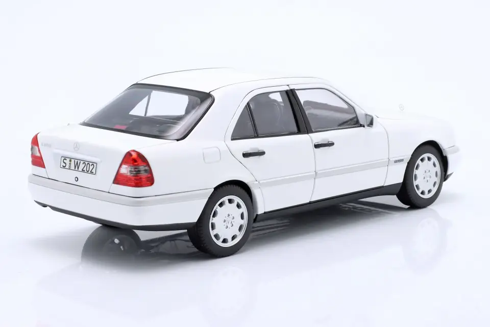 NOREV MERCEDES BENZ C 200 1993-1996 1:18