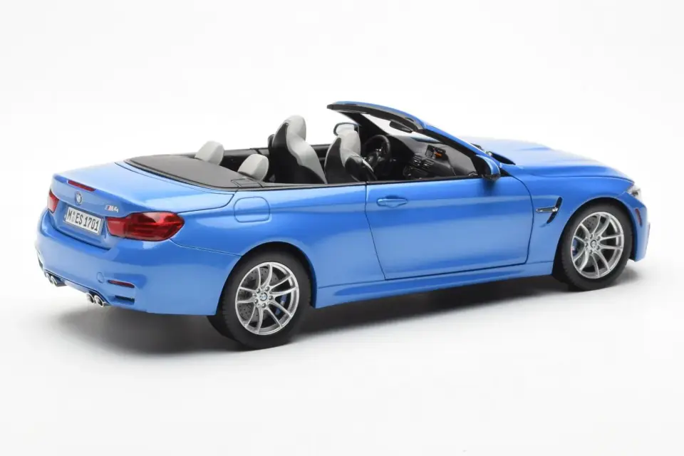 PARAGON BMW M4 (F82) CONVERTIBLE YAS MARINA BLUE 2015 1:18