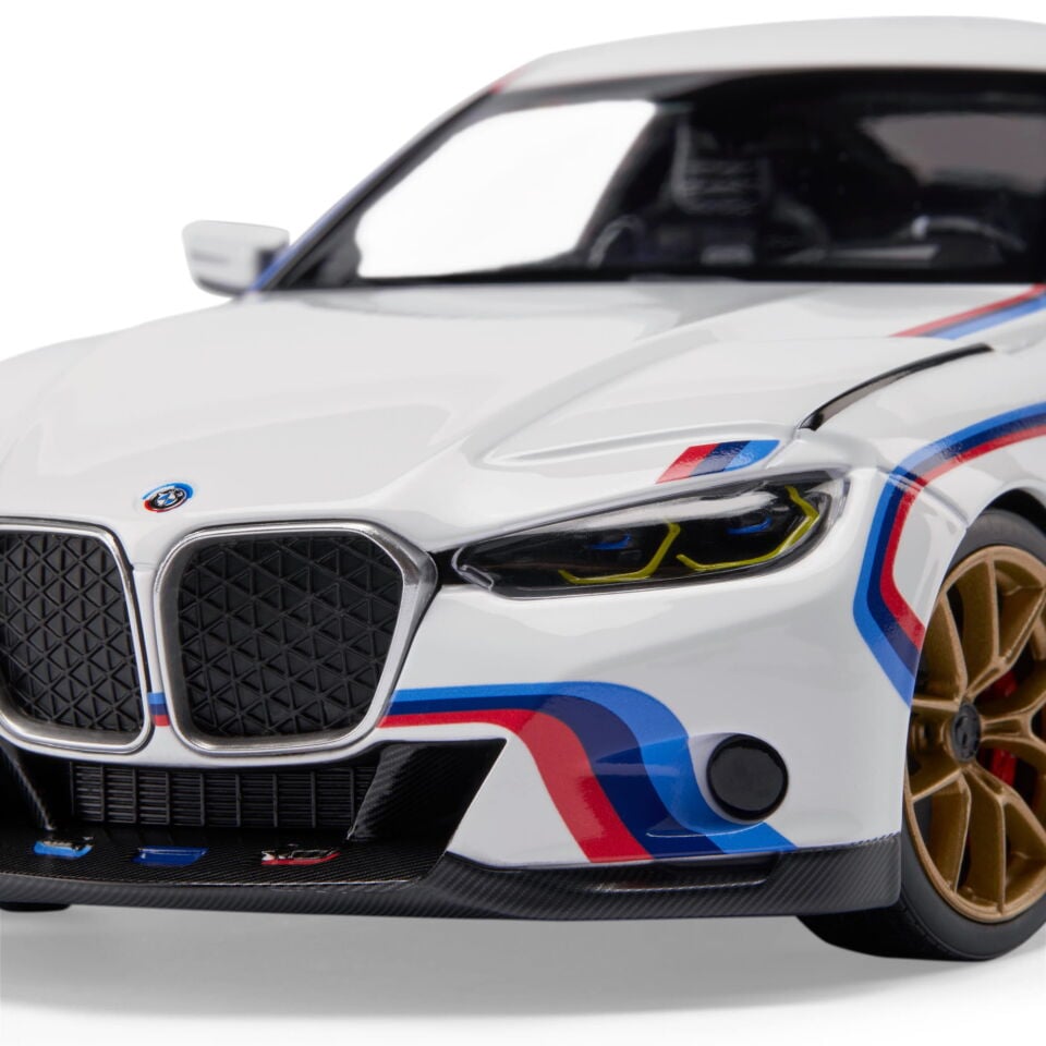 MINICHAMPS BMW 3.0 CSL 50TH JAHRE 2022 1:18 DEALER VERSION