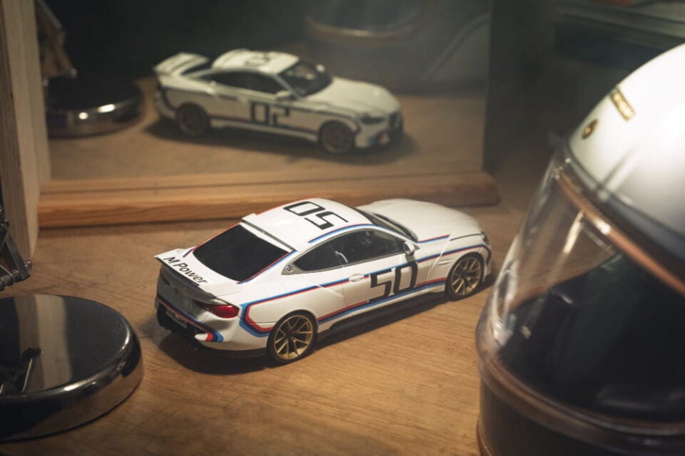 MINICHAMPS BMW 3.0 CSL 50TH JAHRE 2022 1:18 DEALER VERSION