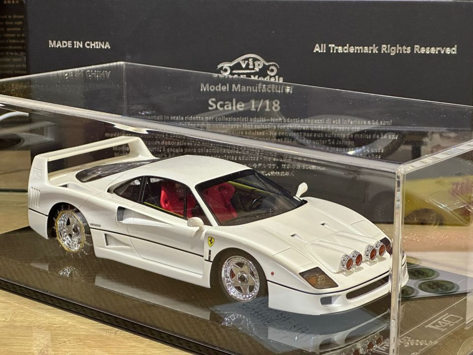 VIP SCALE MODELS FERRARI F40 (LMTD 32/50) 1:18