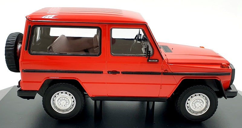 MINICHAMPS MERCEDES BENZ G-MODEL (SWB) (155 038002) 1:18