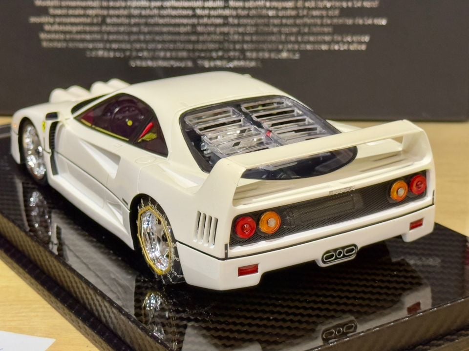 VIP SCALE MODELS FERRARI F40 (LMTD 32/50) 1:18