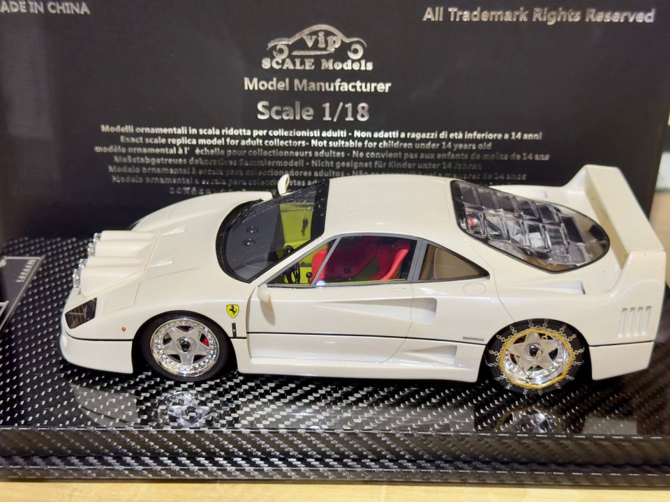 VIP SCALE MODELS FERRARI F40 (LMTD 32/50) 1:18