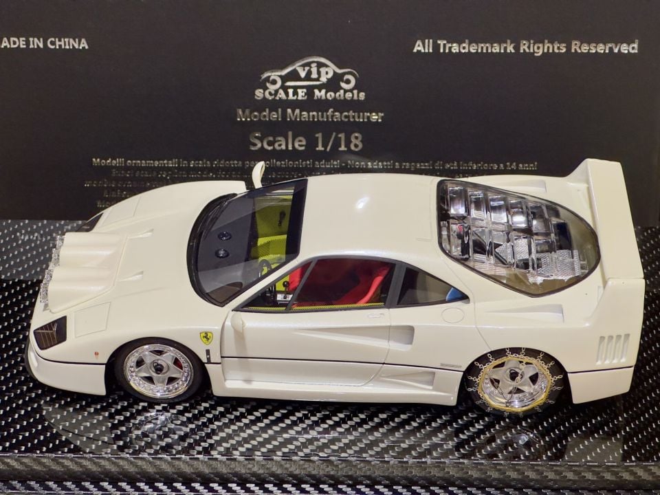 VIP SCALE MODELS FERRARI F40 (LMTD 32/50) 1:18