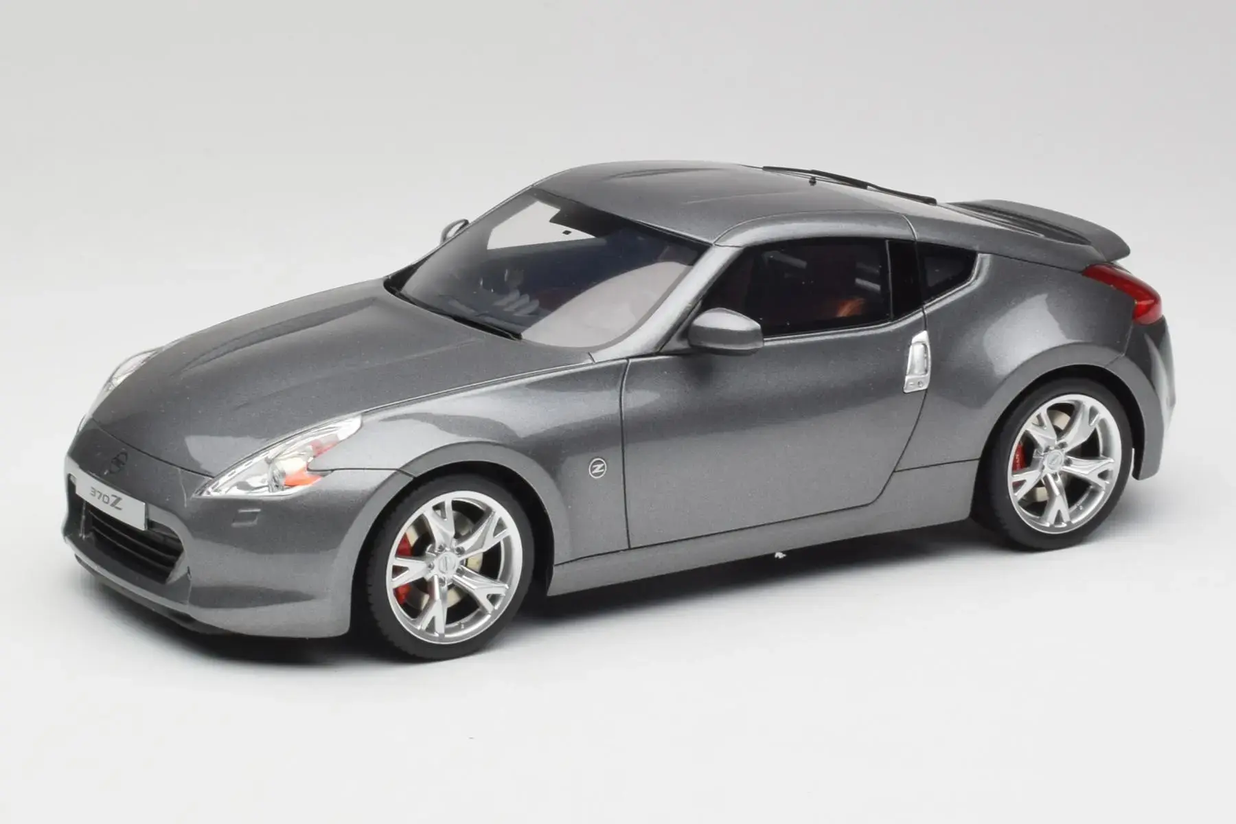 OTTO NISSAN 370Z 1:18