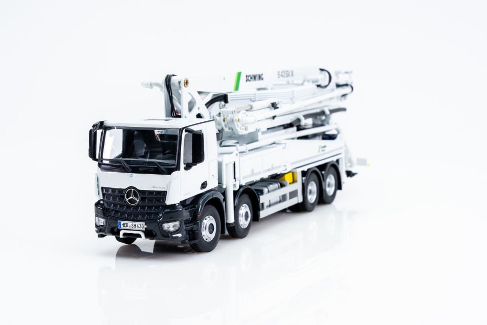 NZG MERCEDES BENZ AROCS 8X4 SCHWING S43SX III (951) 1:50