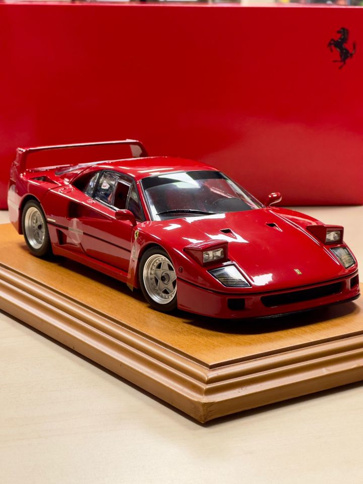 KYOSHO FERRARI F40 LİGHT WEİGHT (08416RL-E) 1:18