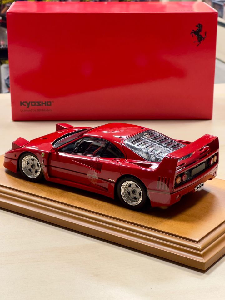 KYOSHO FERRARI F40 LİGHT WEİGHT (08416RL-E) 1:18