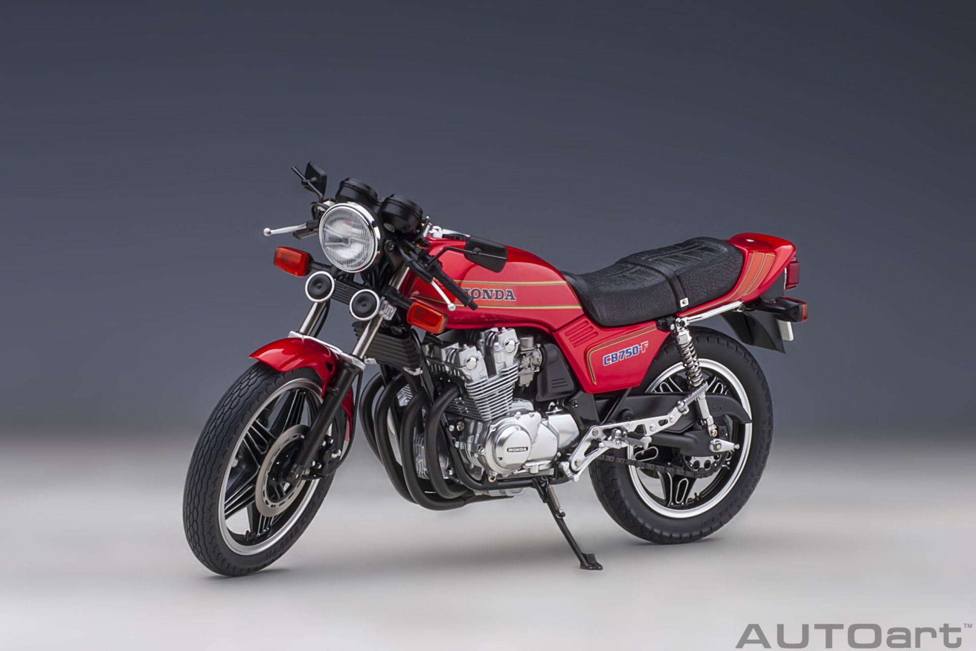 AUTOART HONDA CB750F BARIBARI LEGEND (12561) 1:12